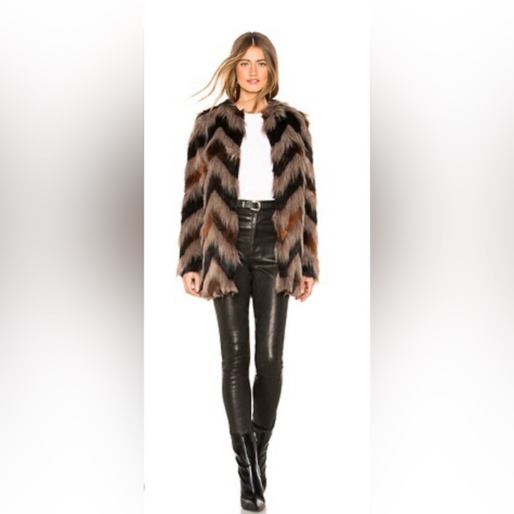 Muse Chevron Faux-Fur Jacket in Brown & Black Size Small